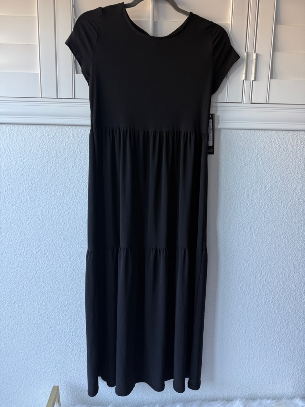 Nicole Miller Black Short-Sleeve Tiered Maxi Dress
